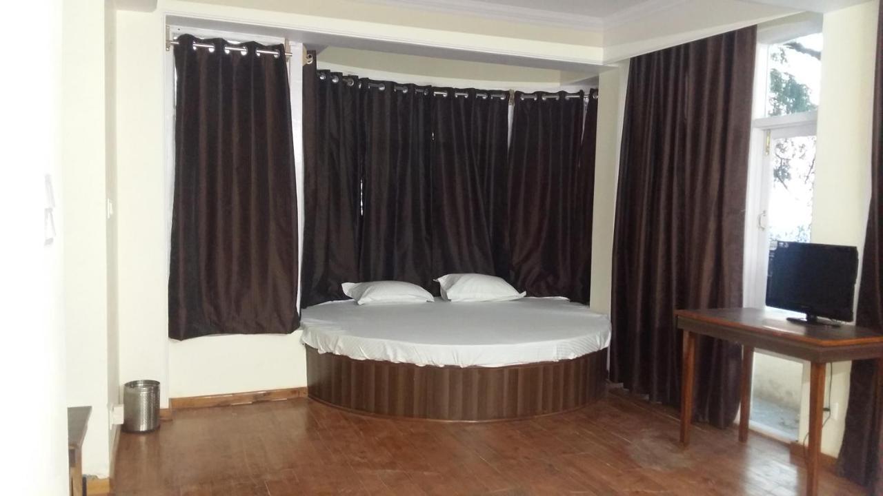 Hotel Le Talbot Shimla Exteriör bild