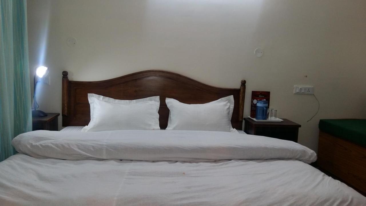 Hotel Le Talbot Shimla Exteriör bild